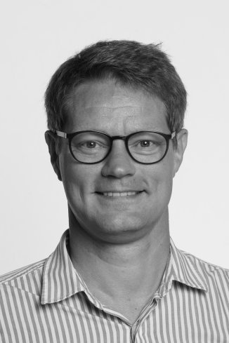 Peter Møller Westergaard - Dansk, Engelsk.